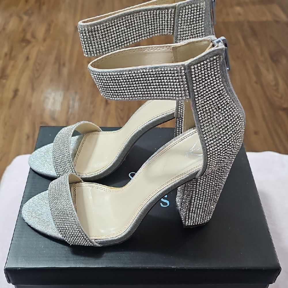 Windsor Silver Glitter Heels with Chunky Block Heel - Picture 3 of 7
